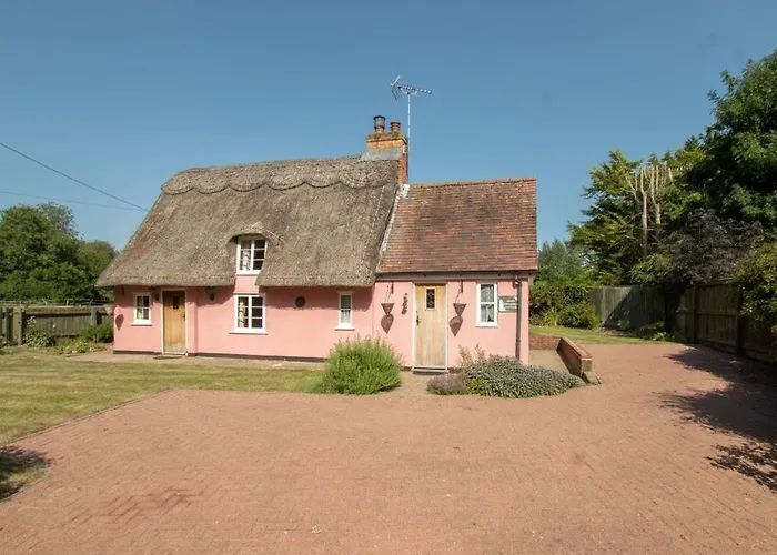 Two Bedroom Grade Ll Cottage At Az Luxury Stays Honey Horsefield With Wifi And Free Parking